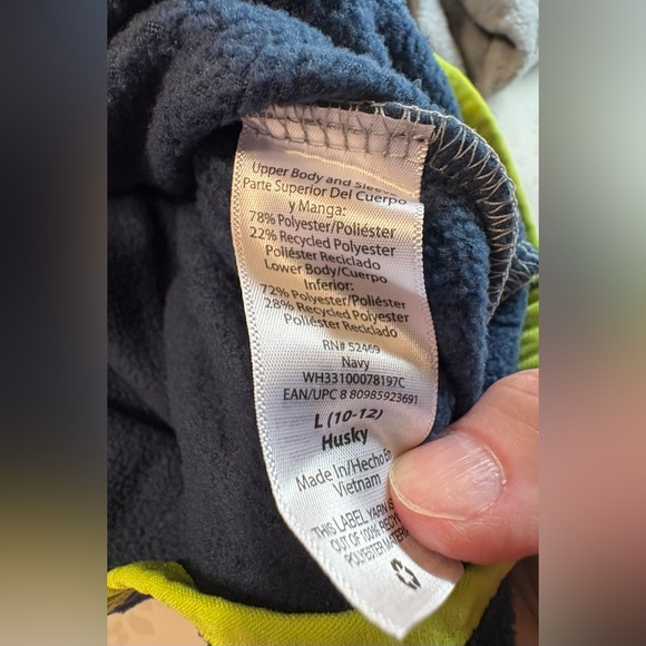 Bundle EUC Tops Button Down & Fleece; 2 GUC Pajamas Cars & Christmas/Santas - Picture 9 of 16